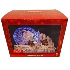 Coca Cola Polar Bear World LED Snowglobe Collection Excellent Condition